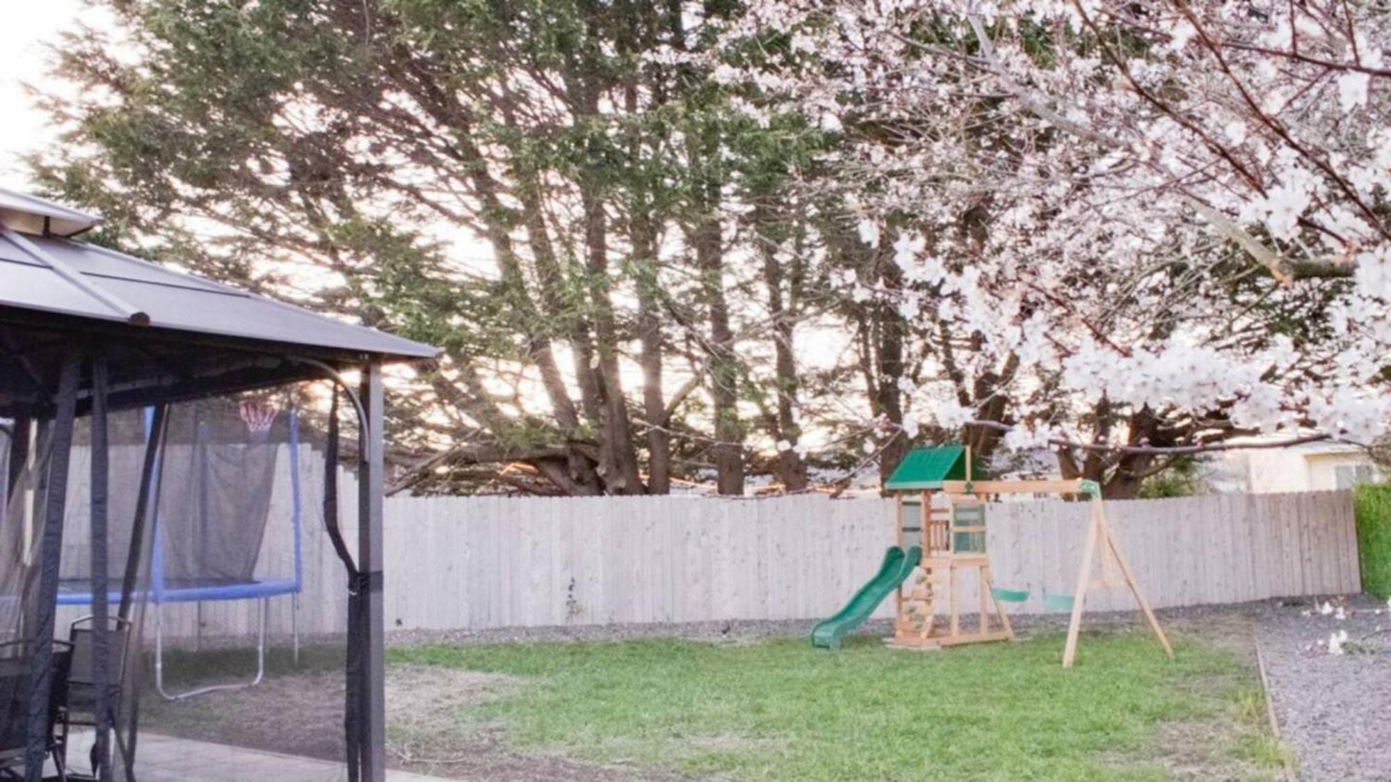 Private Home - Playground, Jumping Mat, Bbq, Darts, Firepit, Gazebo, 4 Smart Tvs, White Cotton Bedding, - The Redwood Cul-De Sac Beach Retreat Crescent City Bagian luar foto
