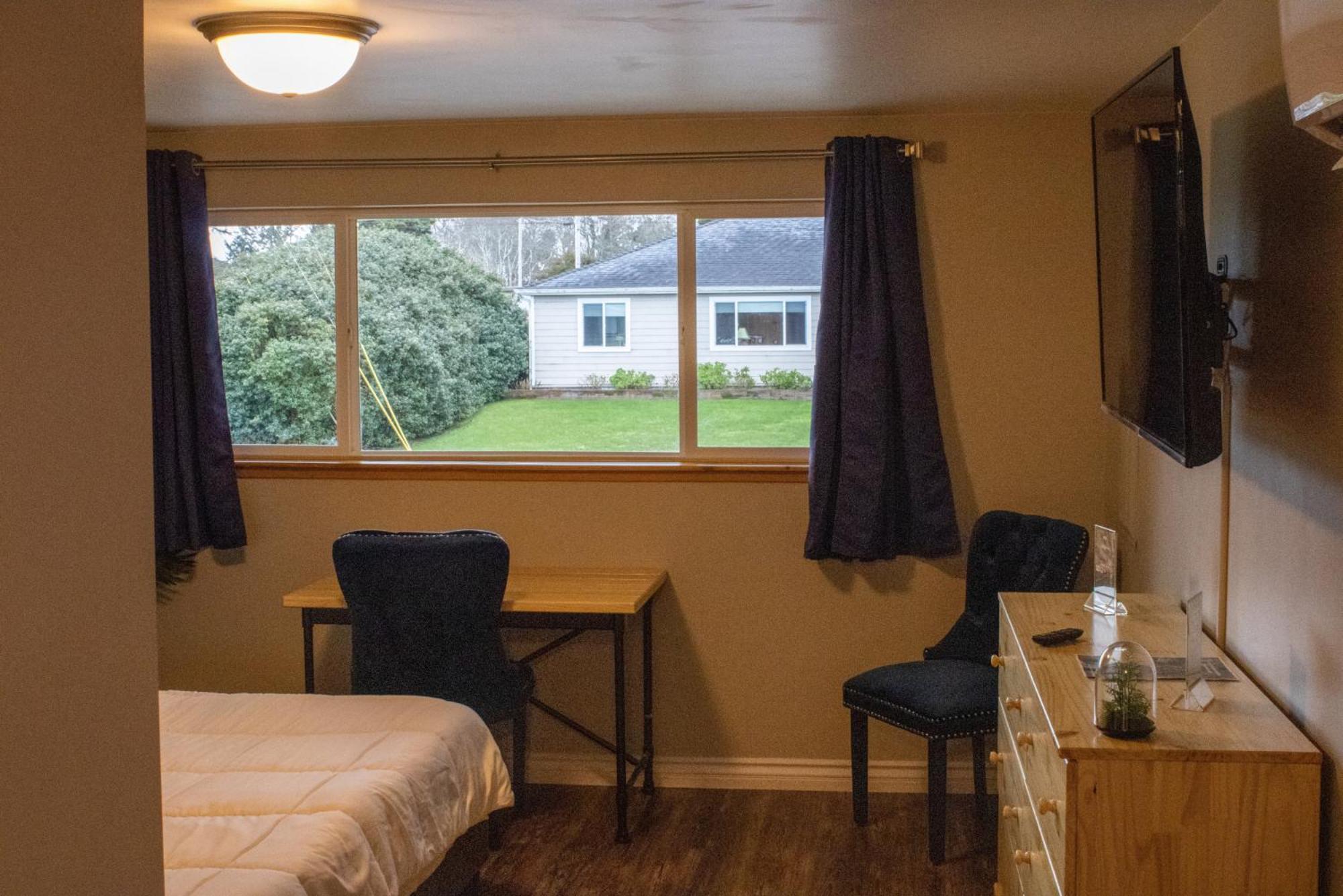 Private Home - Playground, Jumping Mat, Bbq, Darts, Firepit, Gazebo, 4 Smart Tvs, White Cotton Bedding, - The Redwood Cul-De Sac Beach Retreat Crescent City Bagian luar foto
