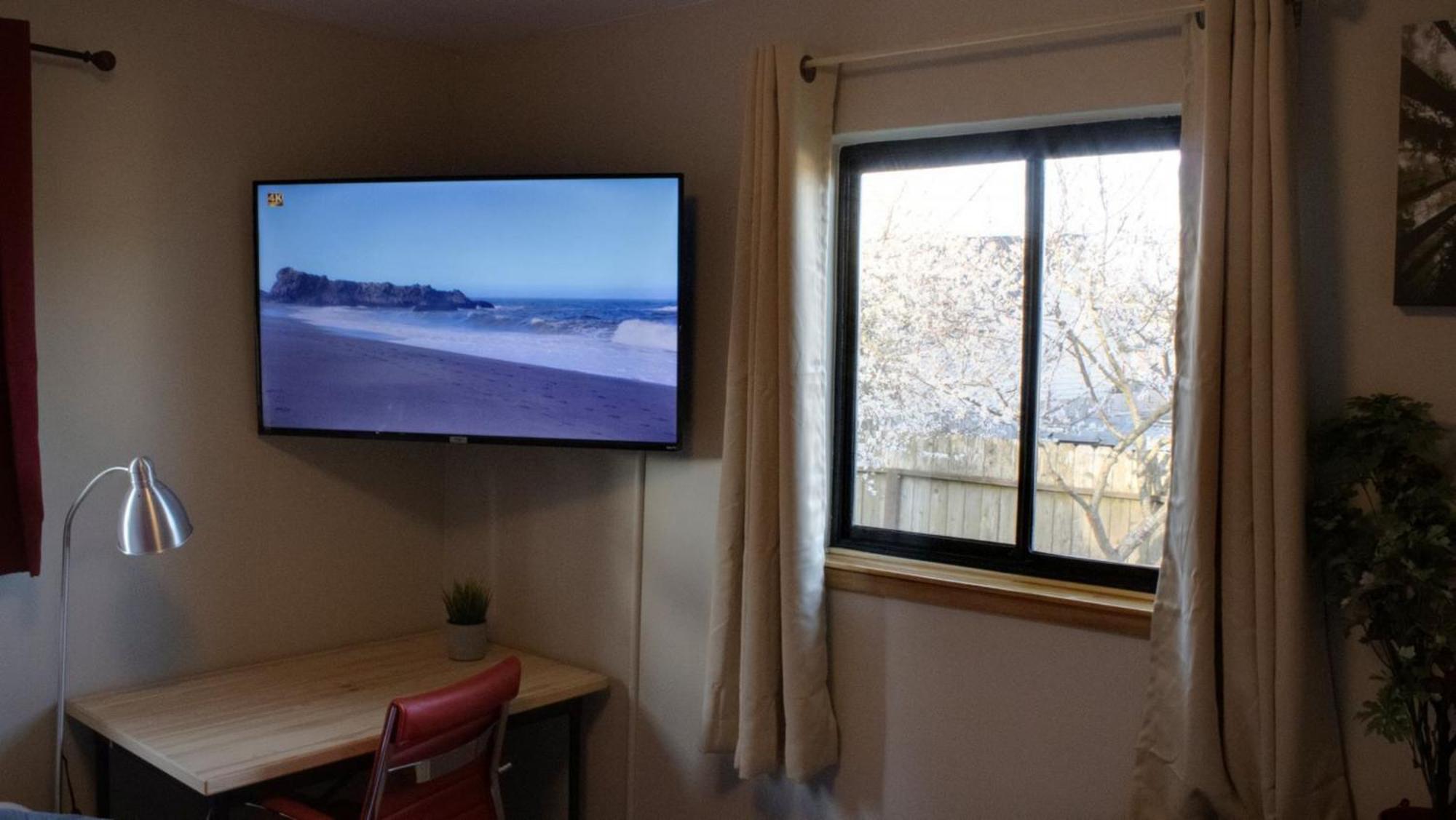 Private Home - Playground, Jumping Mat, Bbq, Darts, Firepit, Gazebo, 4 Smart Tvs, White Cotton Bedding, - The Redwood Cul-De Sac Beach Retreat Crescent City Bagian luar foto