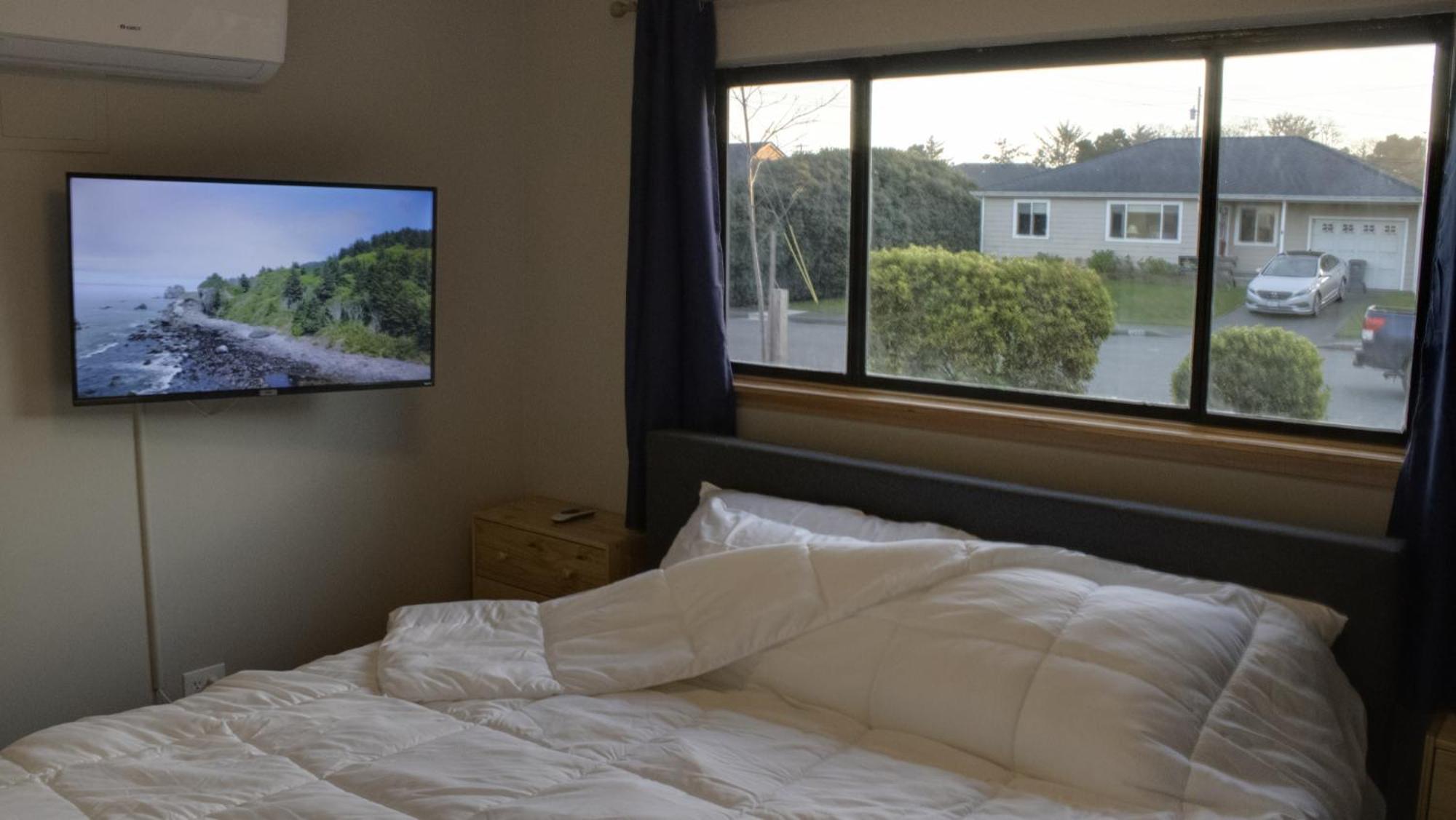 Private Home - Playground, Jumping Mat, Bbq, Darts, Firepit, Gazebo, 4 Smart Tvs, White Cotton Bedding, - The Redwood Cul-De Sac Beach Retreat Crescent City Bagian luar foto