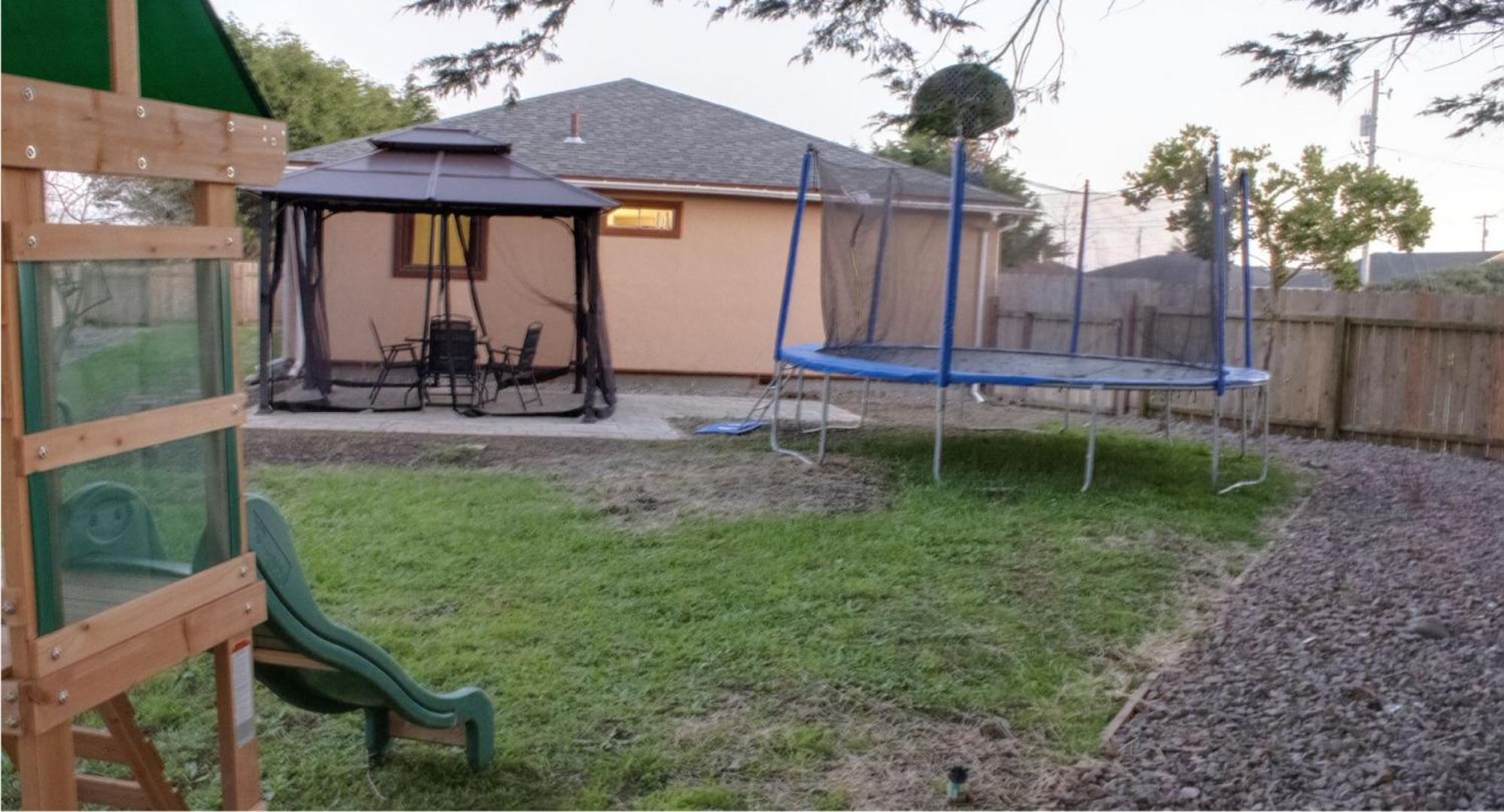 Private Home - Playground, Jumping Mat, Bbq, Darts, Firepit, Gazebo, 4 Smart Tvs, White Cotton Bedding, - The Redwood Cul-De Sac Beach Retreat Crescent City Bagian luar foto